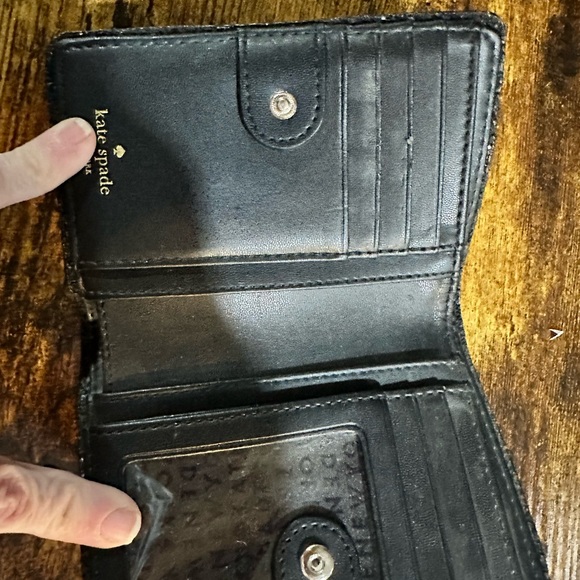 Kate Spade women’s wallet - Picture 2 of 4